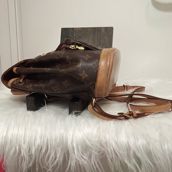 EXCEPTIONALLY CLEAN EUC LV Vintage Montsouris MM Backpack (w/ Dust Cover & Box) - Picture 6 of 16